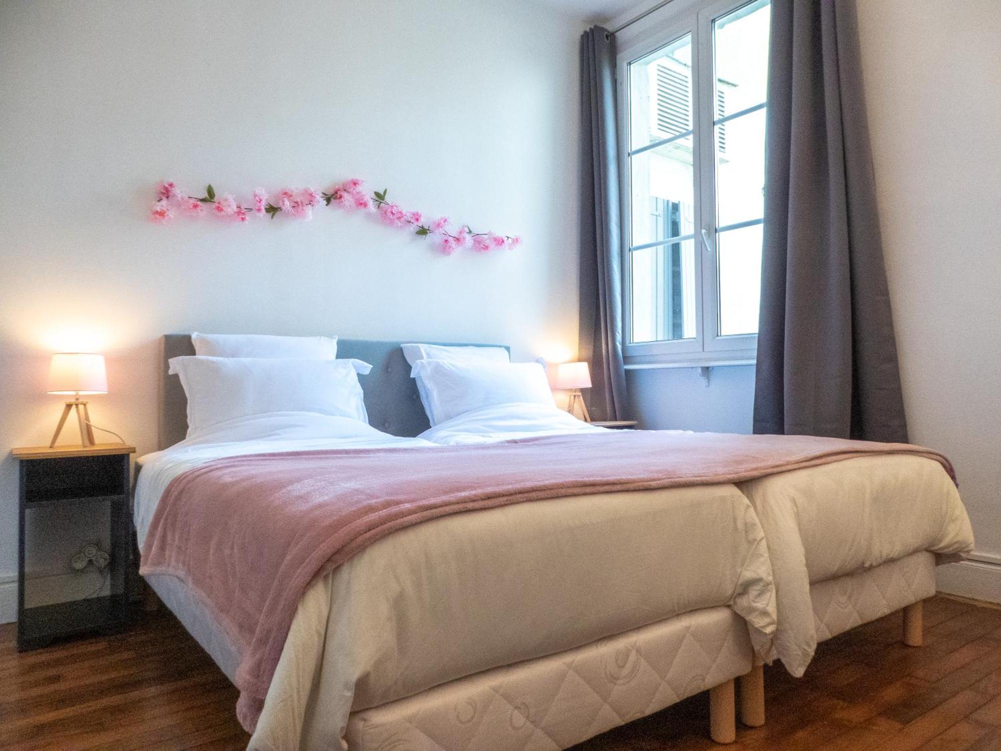 L'Amour De La Paix - Centre-Ville - Jardin - Proche Gare - Tv65"Primevideo - Ambiance Tres Chaleureuse - Parking Gratuit Sous-Video Surveillance Proche - Gere Par Presta-Zen'Services Verdun-sur-Meuse Luaran gambar