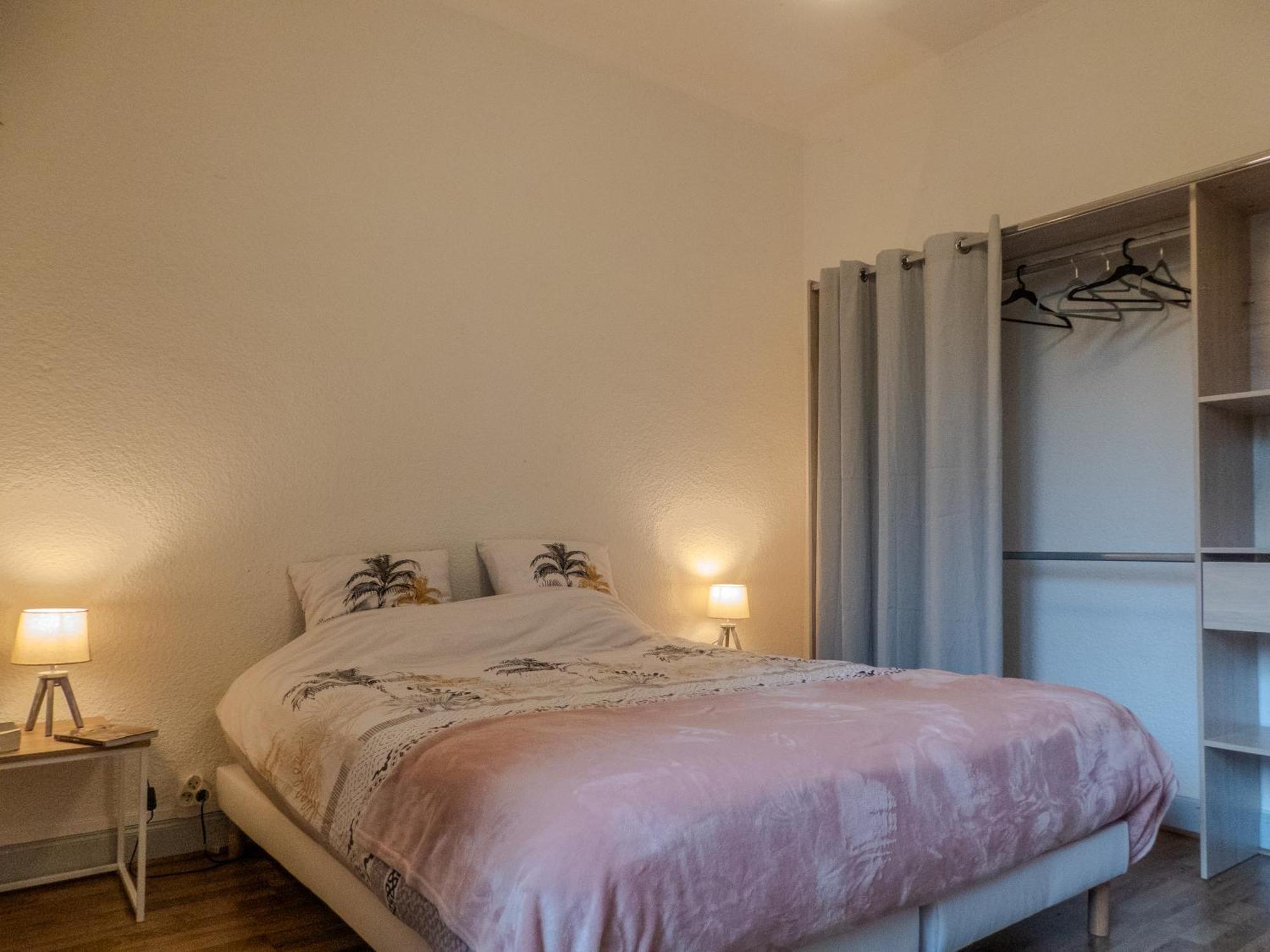 L'Amour De La Paix - Centre-Ville - Jardin - Proche Gare - Tv65"Primevideo - Ambiance Tres Chaleureuse - Parking Gratuit Sous-Video Surveillance Proche - Gere Par Presta-Zen'Services Verdun-sur-Meuse Luaran gambar